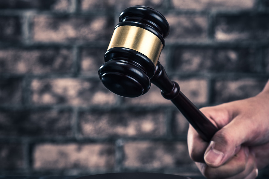 深圳律师咨询网解读：买卖房屋过户费究竟由谁承担？