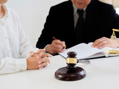 深圳好离婚律师回答抚养权能否属于父母双方？